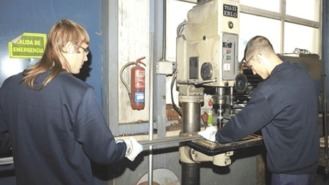 El Ayuntamiento prorroga con 270.000 € doce talleres prelaborales para jóvenes