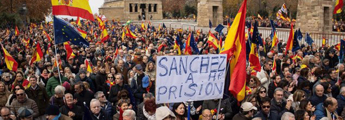 El PP cifra en 15.000 los asistentes a la protesta contra Sánchez, el Gobierno rebaja a 8.000