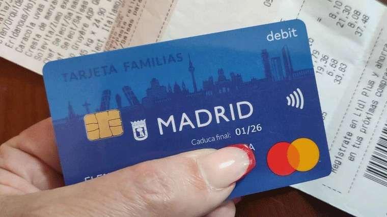 La Tarjeta Familia para personas vulnerables del Ayuntamiento cubrirá el abono transporte desde este mes