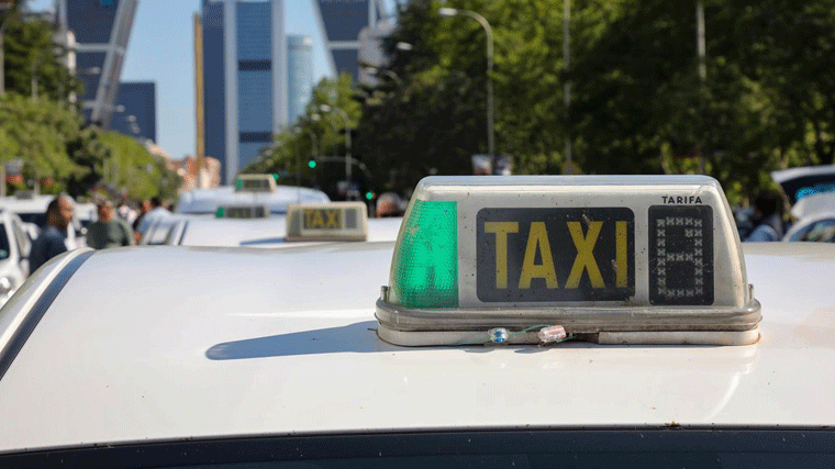 Aprobada la modificación de la ordenanza del taxi, con un incremento de eurotaxis 'por mandato moral'
