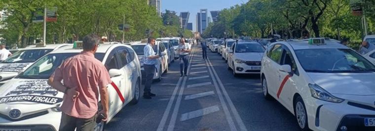 Taxistas marchan en Madrid contra las 8.500 nuevas licencias de VTC a Cabify