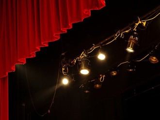 Teatro benéfico infantil en Robledo de Chavela: 