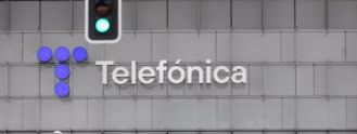 Telefónica pierde 892 M tras provisionar ERE y filias de Reino Unido, pero ingresa 40.652 M