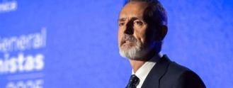 Telefónica pierde 1.731 M hasta marzo por Argentina y Perú, pero mantiene previsiones y dividendos