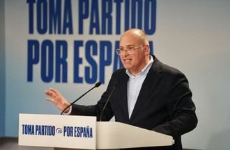 Tellado llama a los jóvenes a liderar el cambio político en España