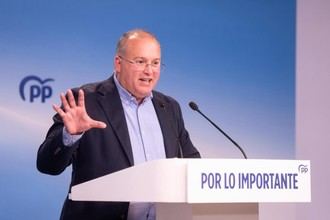 Tellado critica la gestión del Gobierno por corrupción y parálisis política