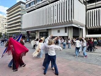 Tetuán organiza un flashmob para conmemorar el Día Internacional de la Danza