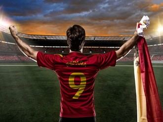 Gran proyección del partido España vs Bélgica en la Plaza de España