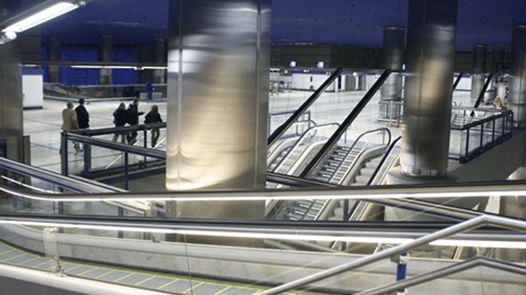 Metro extiende la prueba piloto de tornos abiertos a Lavapiés, Pacífico y Feria de Madrid