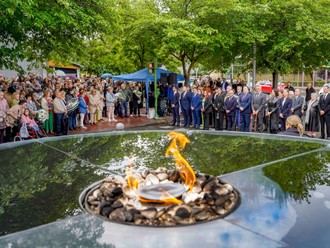 Homenaje emotivo en Torrejón de Ardoz a las víctimas de la COVID-19