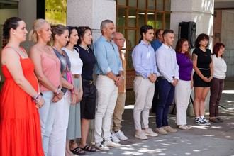 Torrejón rinde homenaje a las víctimas del incendio en Almería con un minuto de silencio