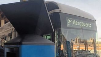 EMT instala totems en Atocha y Barajas para facilitar la compra de billete a pasajeros no habituales