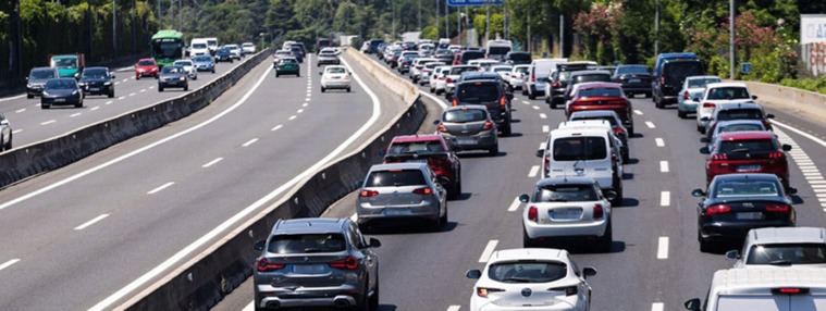 Tráfico prevé 1 millón de desplazamientos en la Comunidad en el puente de la Constitución