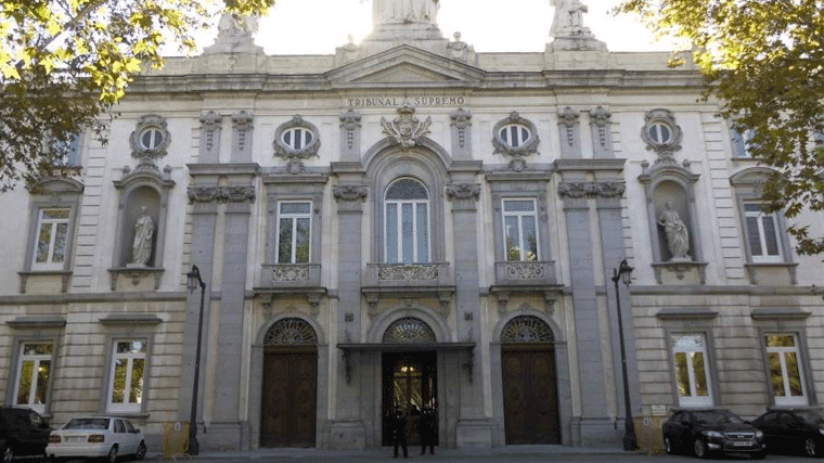 La Sala del TS que aprobó que la banca pague el impuesto falló lo contrario hace un año