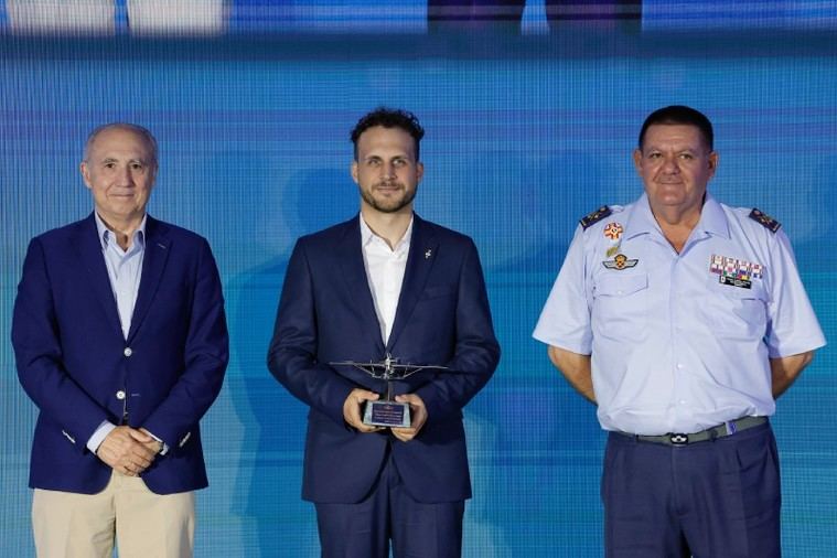 Premian tesis de la UPM sobre navegación en cohetes y proyectiles