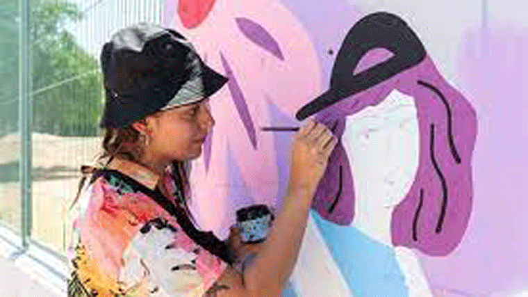 Una de las muralistas de la III edición del CI Urban Fest.. Imagen, Cultura Inquieta