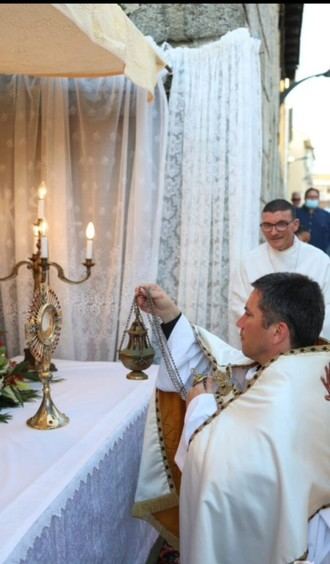Celebraciones emotivas del Corpus Christi en Valdemorillo