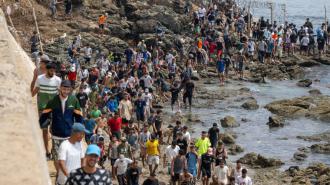La Audiencia Nacional investiga un existe un grupo criminal detrás la crisis migratoria en Ceuta de julio de 2026