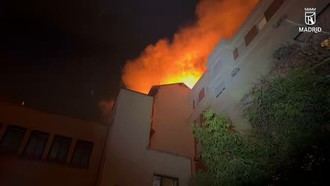 Incendio en edificio de Chamberí provoca colapso de la cubierta