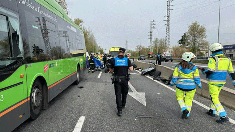 Vecinos del barrio junto a la M-406 donde murieron tres jóvenes piden soterrar la carretera