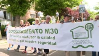 Vecinos de colonia Manzanares se concentran para pedir soterramiento de la M-30 en ese tramo