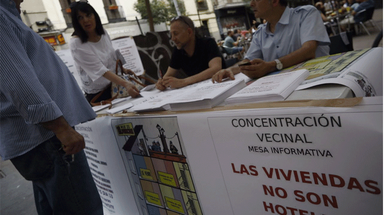 Vecinos de Sol y Las Letras demandarán al Ayuntamiento por los pisos turísticos