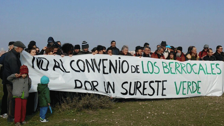 Vecinos del sureste acusan a los popietarios de suelo de 'peresiones' al Ayuntamiento