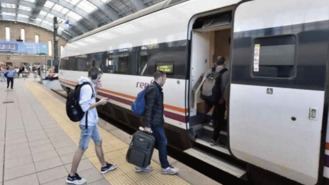 Renfe pone a la venta los billetes para viajar con los descuentos de Verano Joven