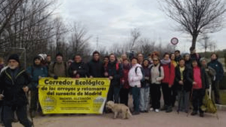 Recurren la paralización de la recuperación de una vía pecuaria por un club social militar