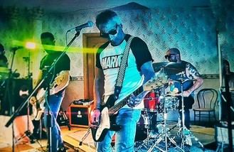 Concierto de Rock en Moralzarzal: Bannanos y Último Hombre en VibraMoral 25