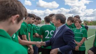 Dos equipos de fútbol del Deportivo Villanueva ascienden de categoría