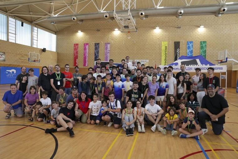 Éxito en el Villanueva Open de Rubik 2025 con más de 90 competidores internacionales