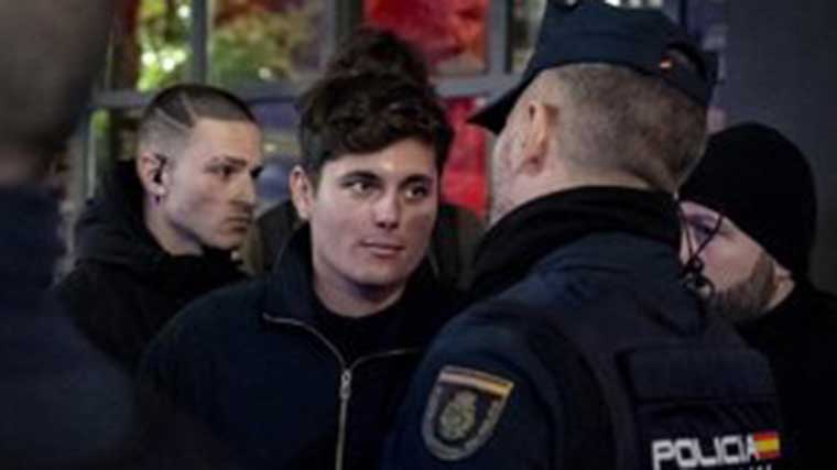 Delegación del Gobierno muta con más 10.000 euros a Vito Quiles por desobediencia policial