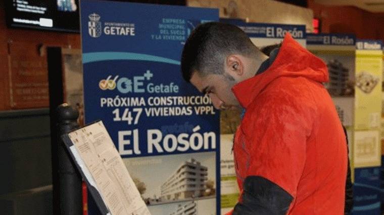 Adjudicatarios de 147 viviendas de la EMVS reclaman la construcción de sus pisos