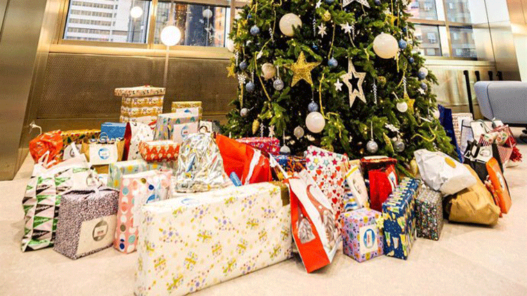 CaixaBank entrega 4.300 regalos a niños madrileños en situación vulnerable