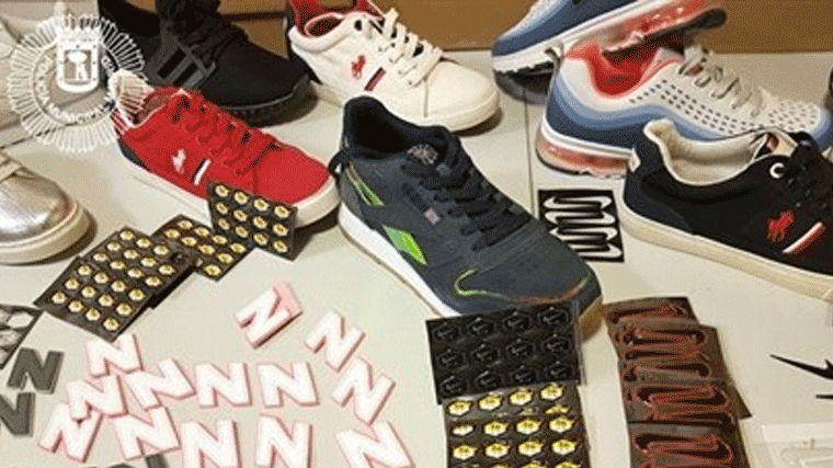 Operación `Bamba´, requisadas 12.000 zapatillas falsificadas de importantes marcas