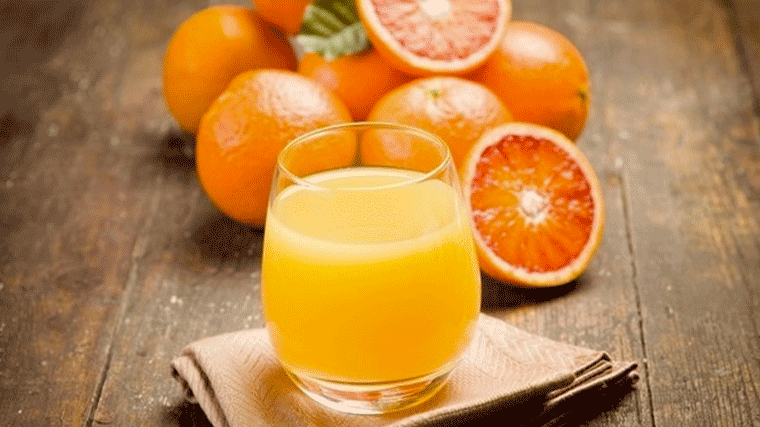 Mitos y verdades sobre los beneficios y propiedades del zumo de naranja